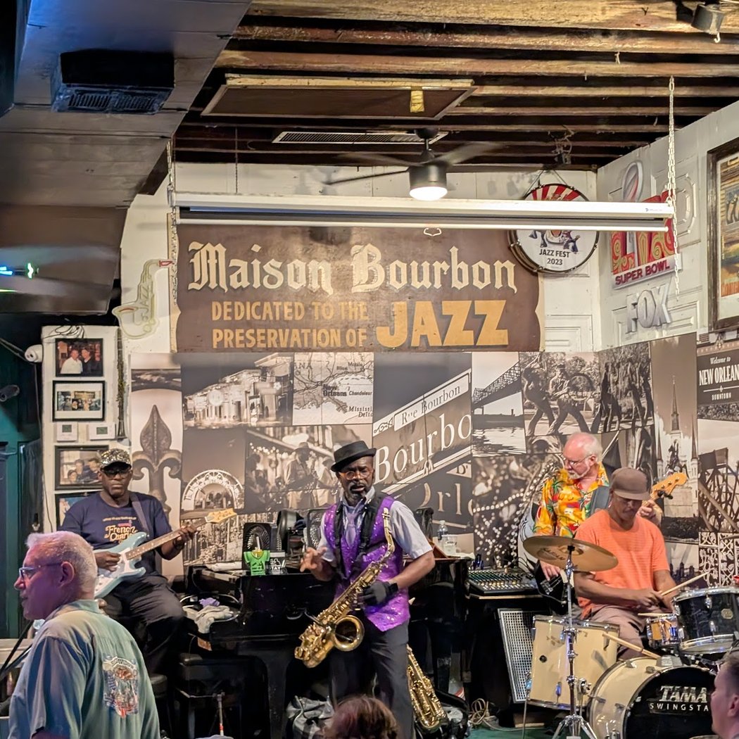 Maison Bourbon 3